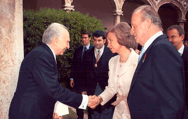 Sergio Pitol viajó y escribió por todo el mundo (Foto: Universo/Universidad Veracruzana)