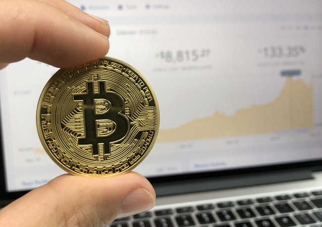 El bitcoin se ha vuelto famoso por su volatilidad y su uso como pago en actividades ilícitas