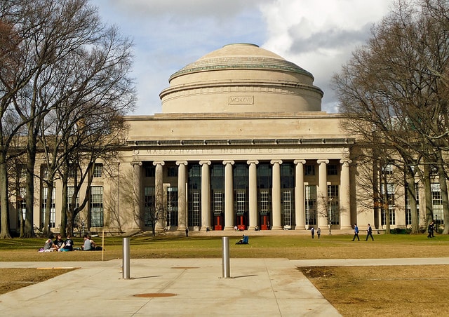 El MIT realizó un estudio sobre noticias falsas