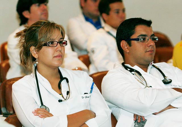 La plantilla de médicos especialistas del país sufre un déficit y un desbalance (Foto: GOVBA)