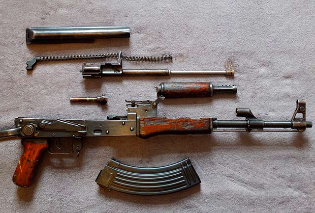 El rifle AK-47 comenzó a producirse un 6 de julio