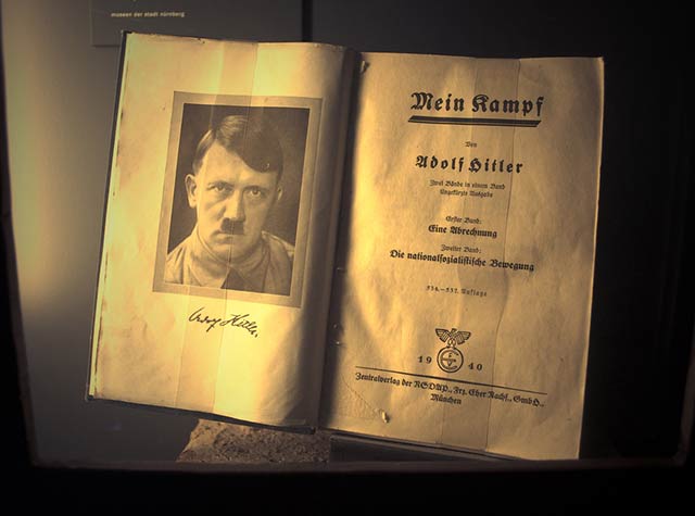 Mein Kampf se publicó un 18 de julio
