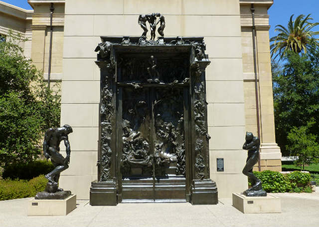 A Rodin se le encargó esculpir Las Puertas del Infierno un 16 de agosto